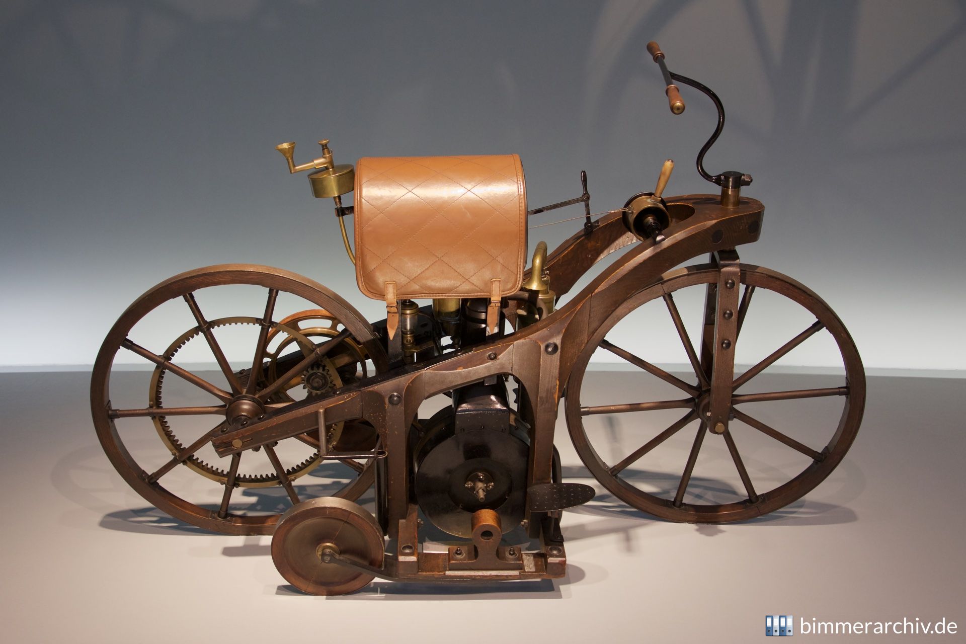 Daimler riding car (1885)