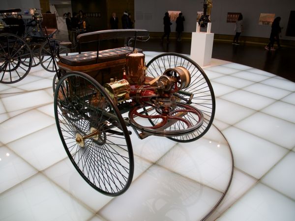 Benz patent motor car (1886)