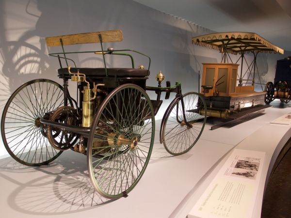 Daimler motorized quadricycle (1889)