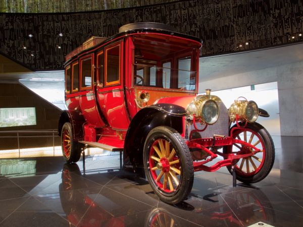 60 hp Mercedes-Simplex touring limousine (1904)
