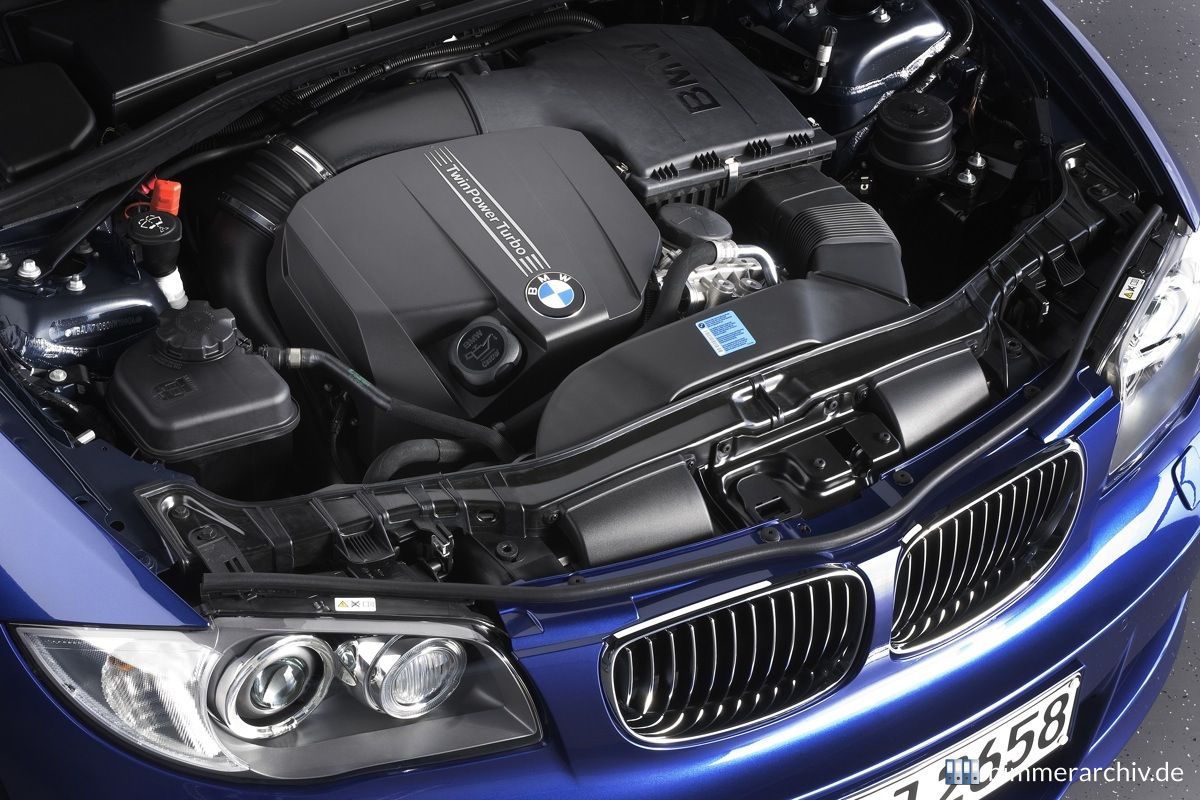 Der neue BMW Reihensechszylinder Motor mit TwinPower Turbo, High Precision Injection und Valvetronic