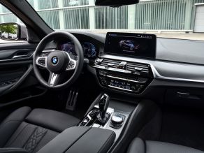 BMW 545e xDrive Sedan