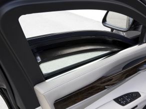 BMW 7er High Security - Sicherheitsverglasung mit Polycarbonat-Beschichtung