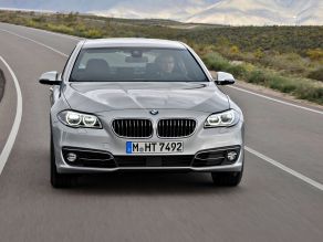 BMW 535i Luxury Line - Sedan
