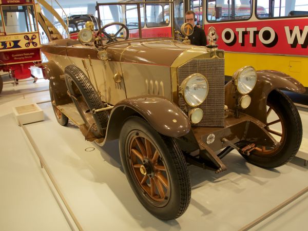 16/45 hp Mercedes-Knight touring car (1921)