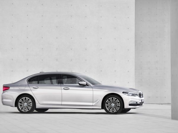 BMW 5 Series Sedan - Chinese Long Wheelbase