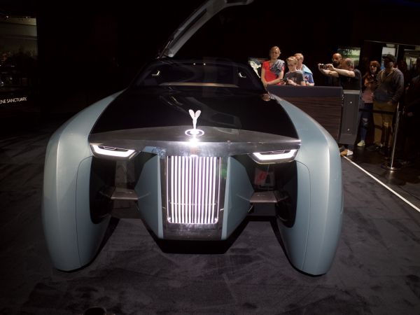 Rolls-Royce VISION NEXT 100