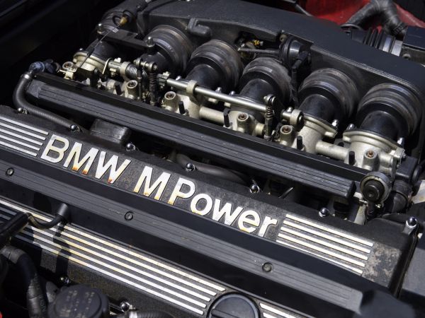 BMW M5 (E34) - Engine S38